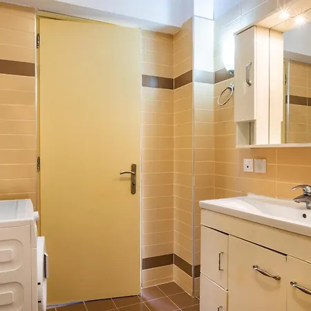 Lägenhet Sun And Sea 1